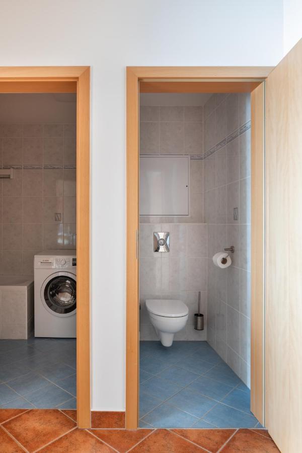 Appartement Sunny In Modrany By Days Praag